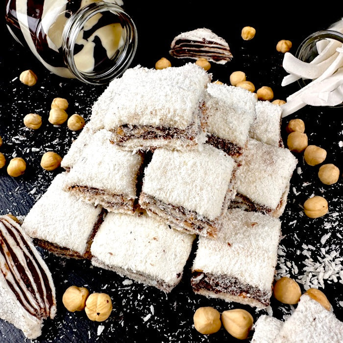 Lukuma tortīte ar lazdu riekstiem un kokosu