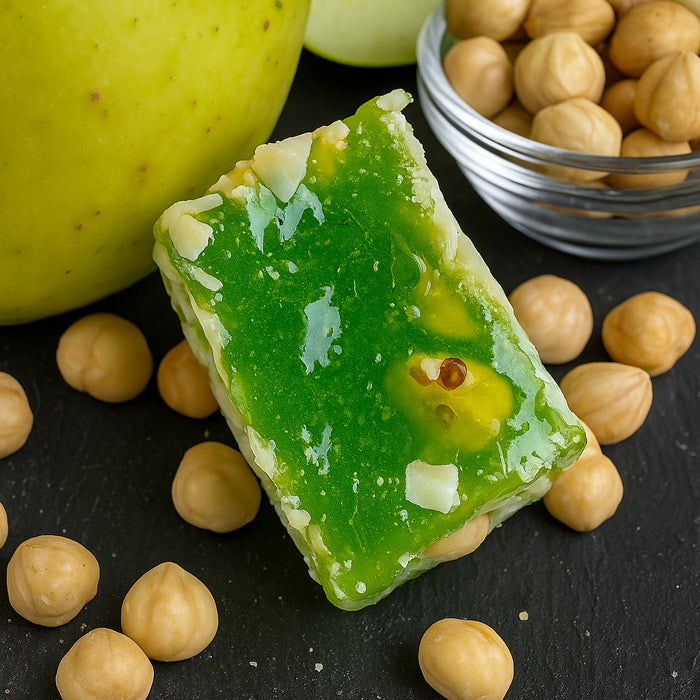 Abolu lukums ar lazdu Riekstiem