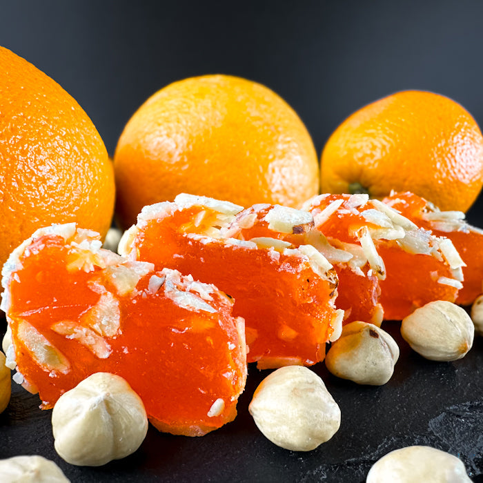 Apelsīnu lukums ar lazdu riekstiem