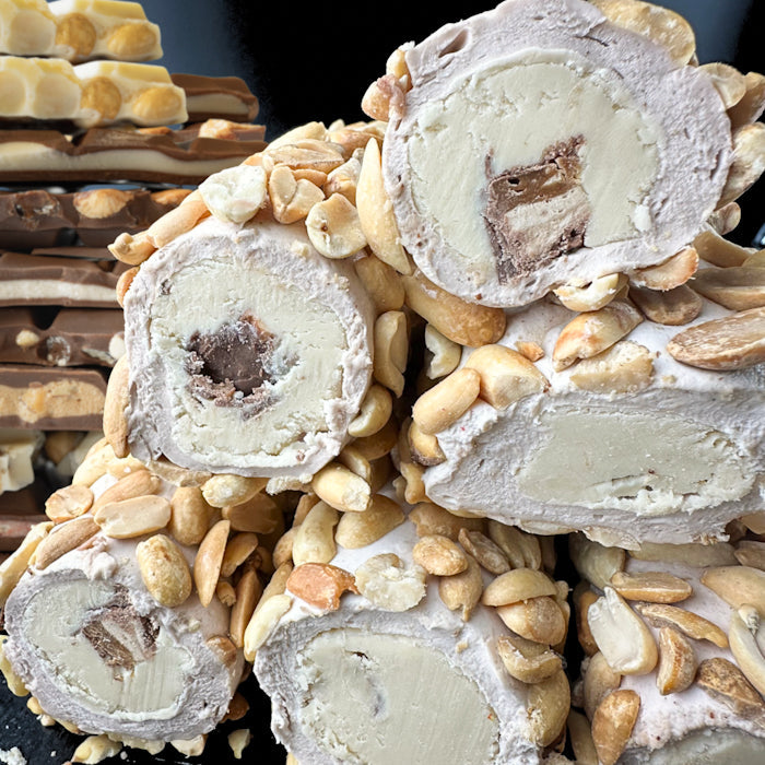 Lukums ar latte garšu un kraukšķīgiem zemesriekstiem