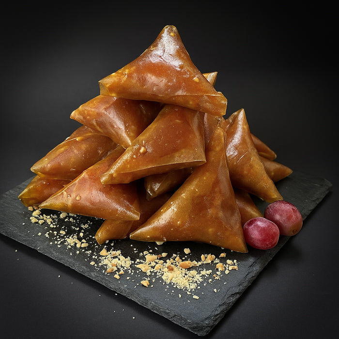 Samsas trīsstūrīši ar lazdu riekstu kremu 