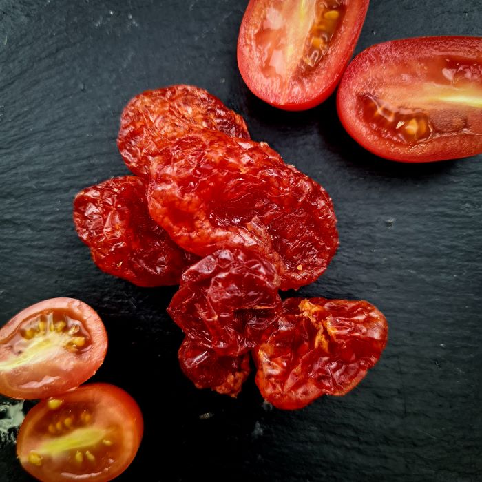 Žāvēti, karamelizētie ķiršu tomāti